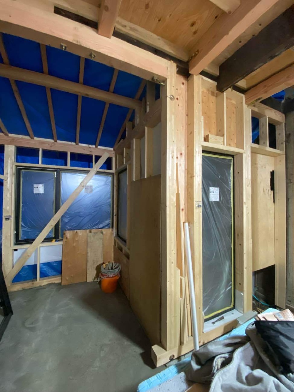 サッシ設置工事