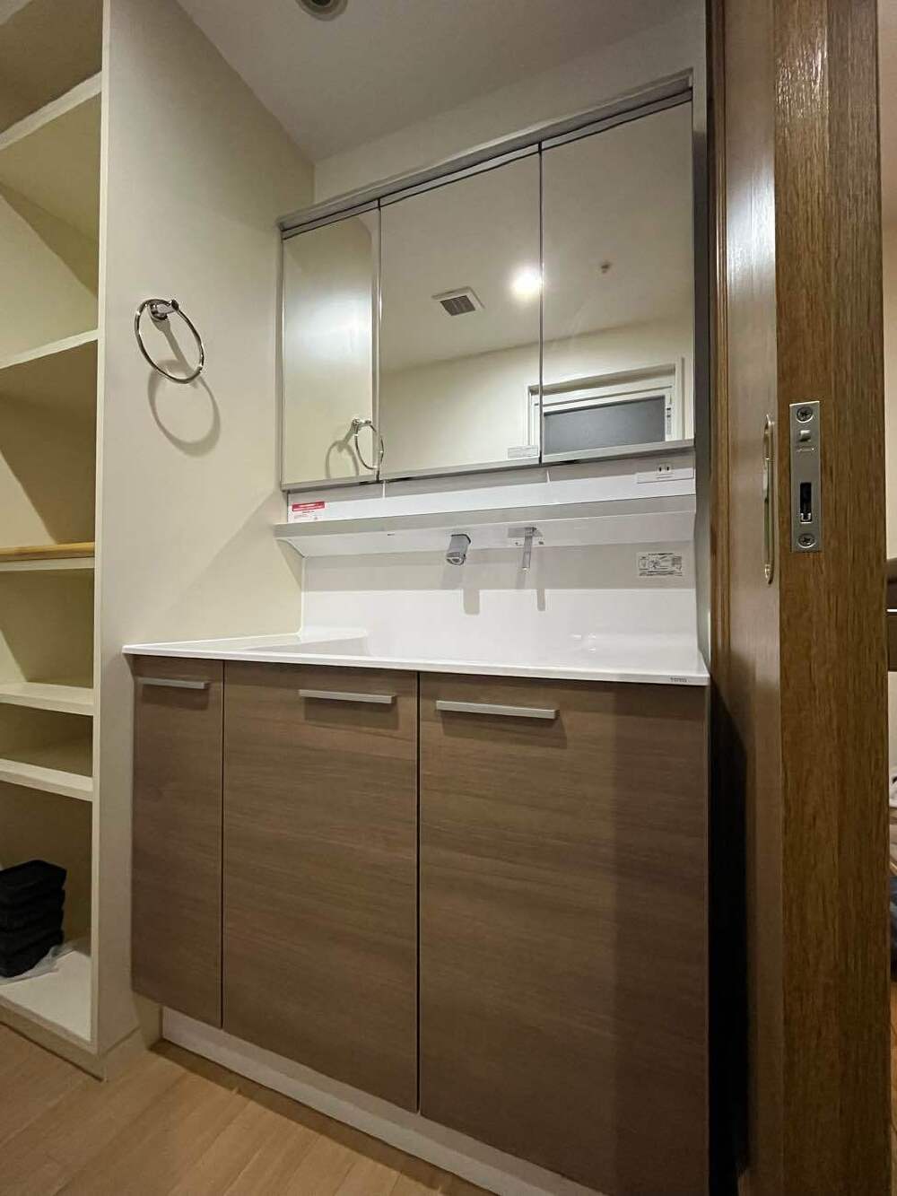 洗面化粧台　工事完了