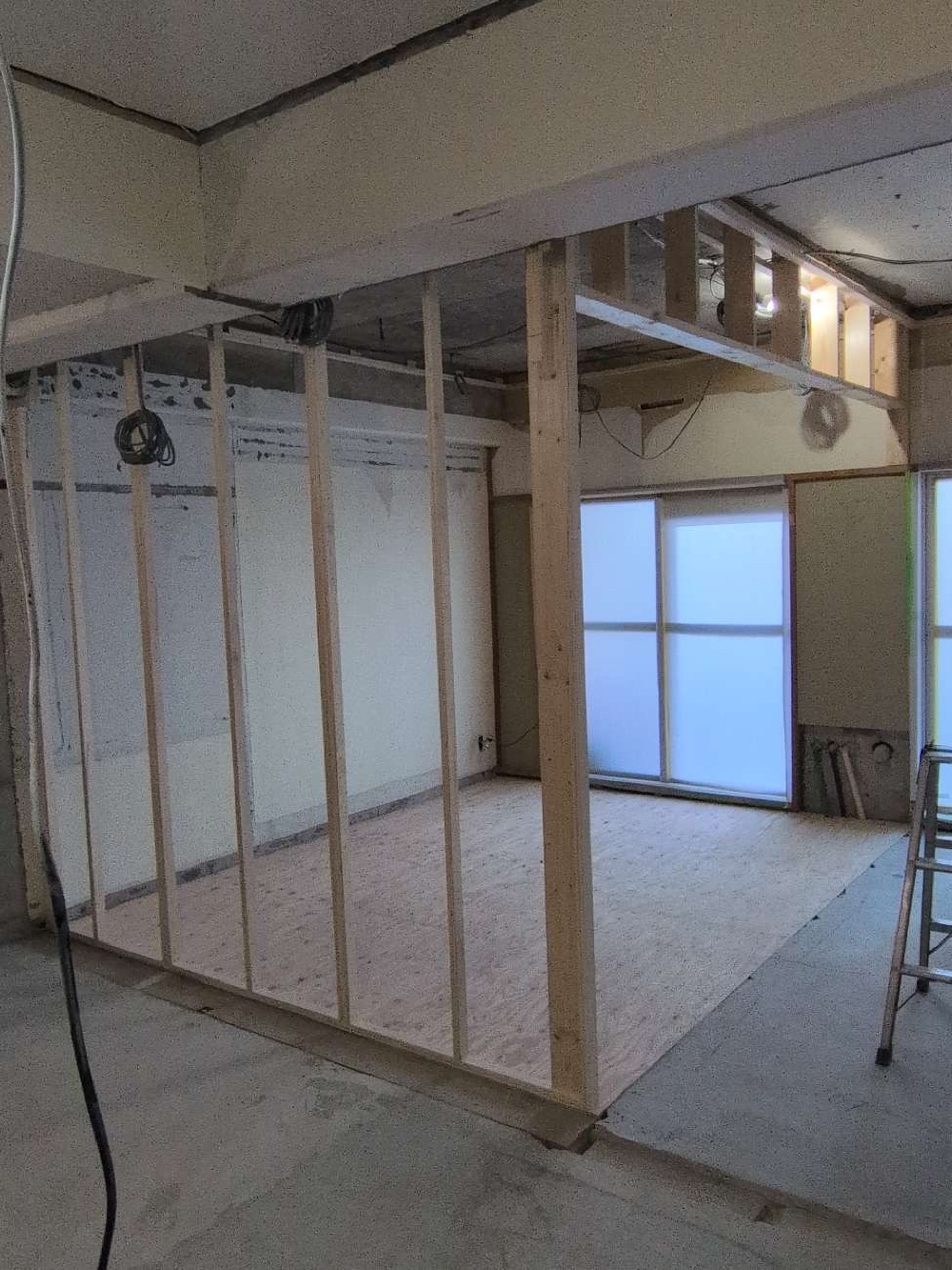 3枚引き戸の垂れ壁