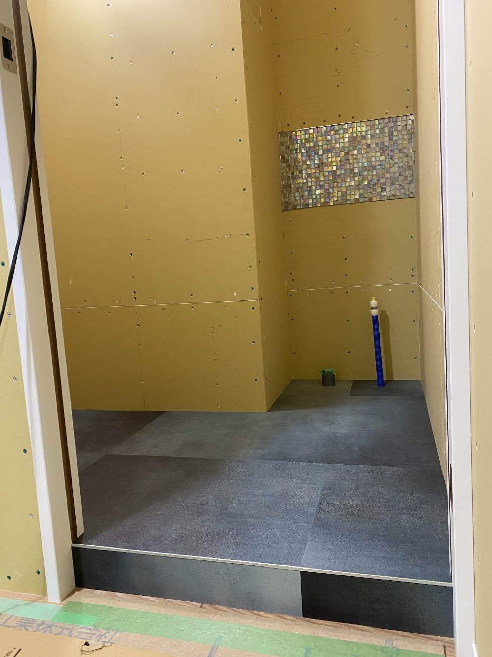 トイレのフロアタイル