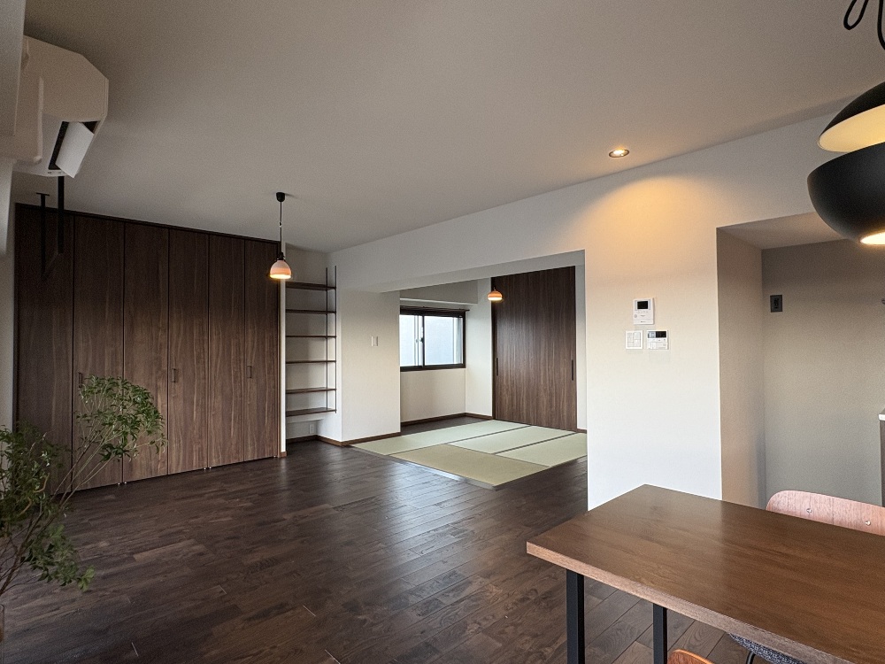 完成写真（リビングと畳フロア）