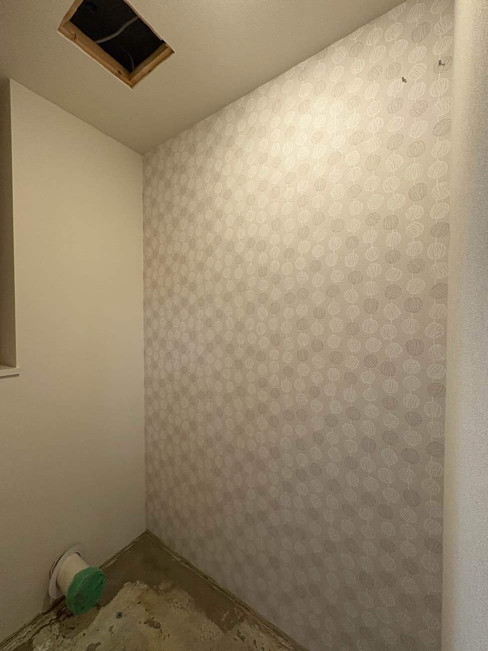 内装工事 トイレアクセント