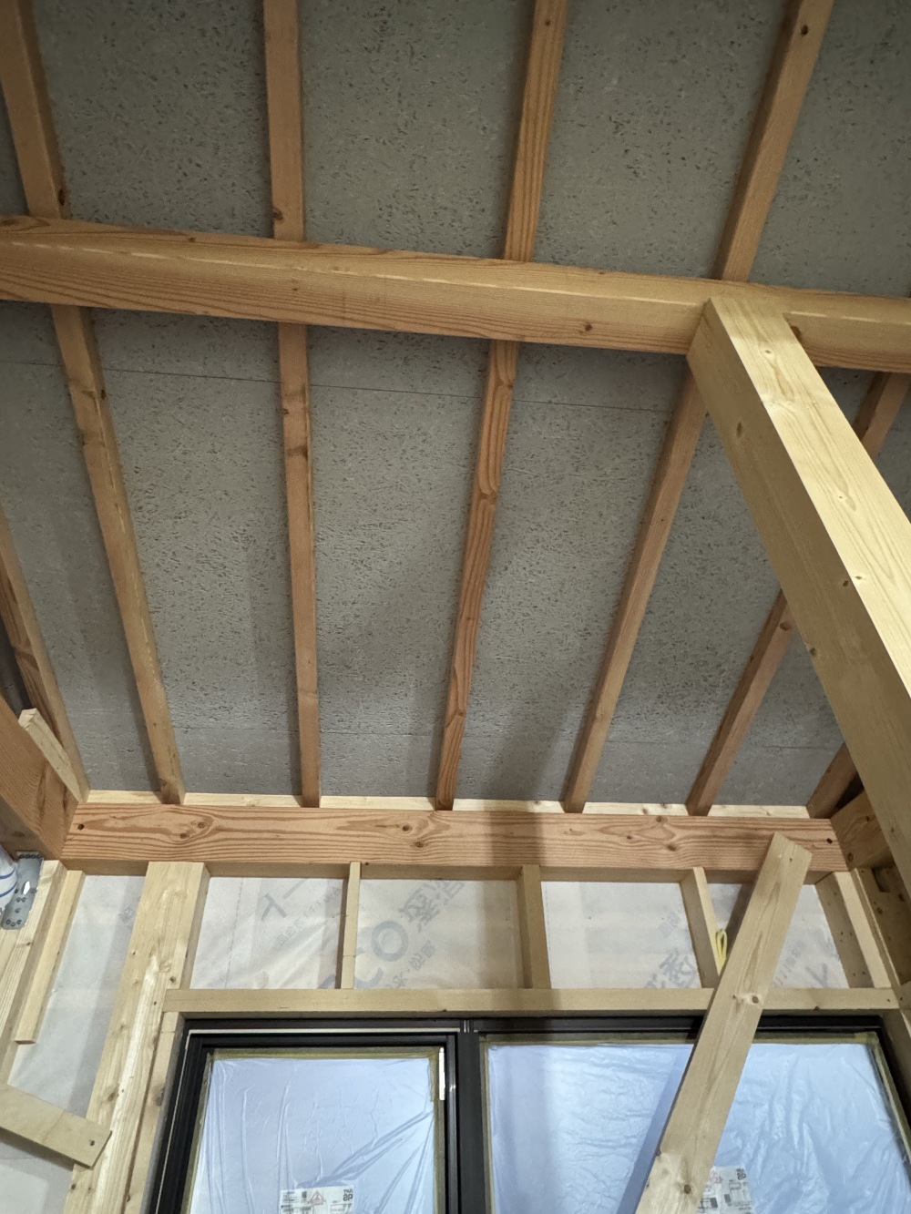 下屋天井裏仕様