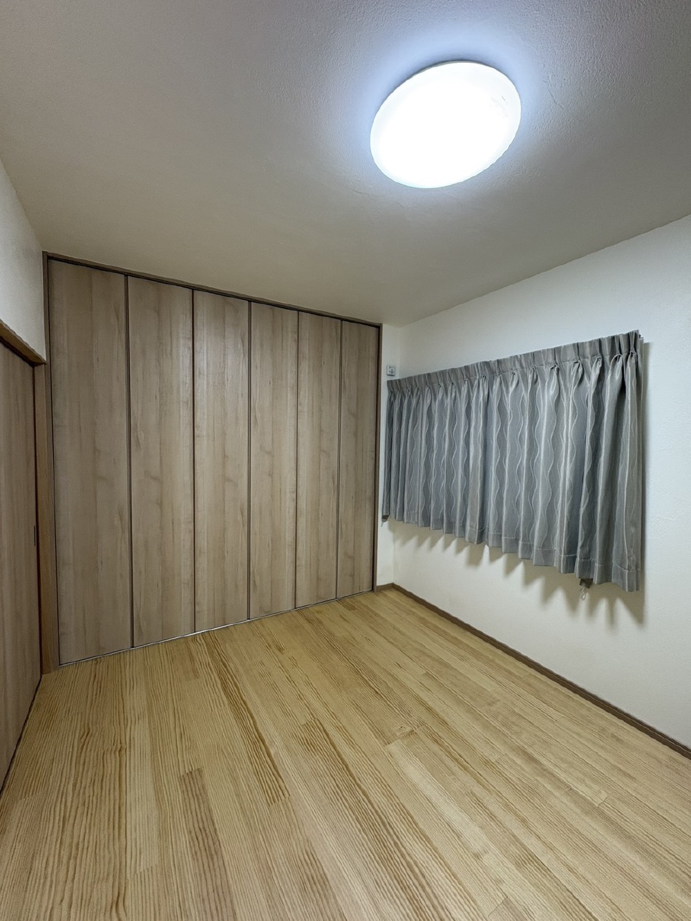 カーテン取付完了