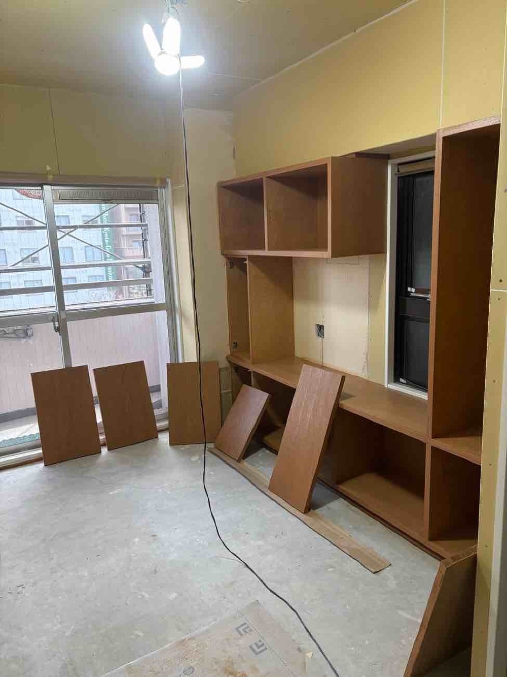 明日は仕上げのクリア塗装