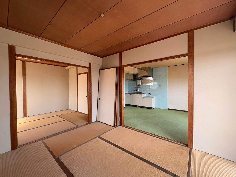 （工事前写真）和室から居間・台所