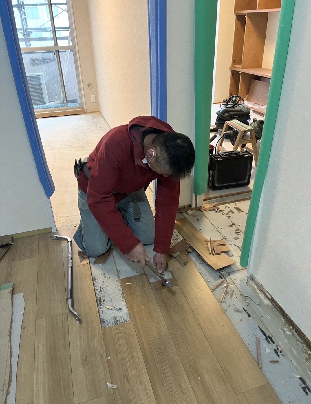 床捲りと床貼り