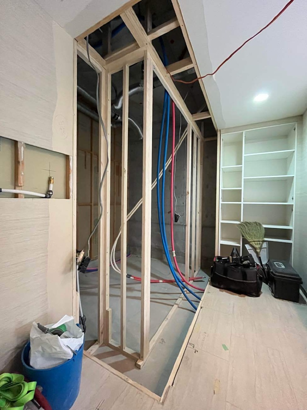 洗面室の壁解体→下地