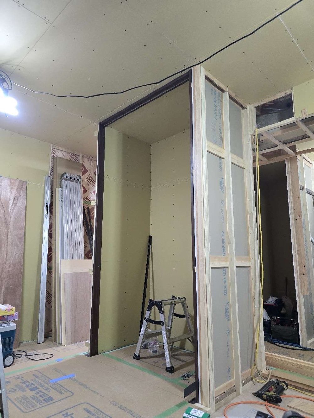 押入れ収納の建具枠