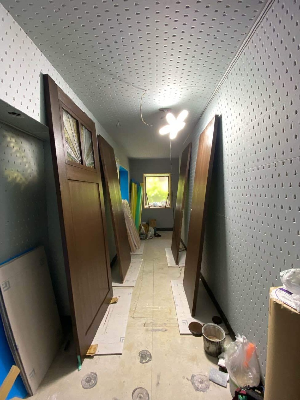 造作建具塗装完了