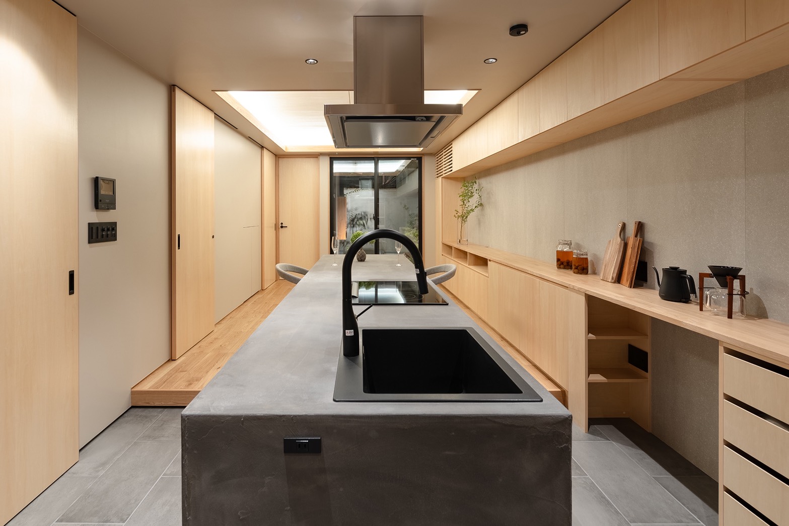 繊細な建具